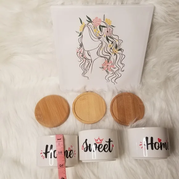 I am selling these cute plant pots with words - Picture 2 of 3